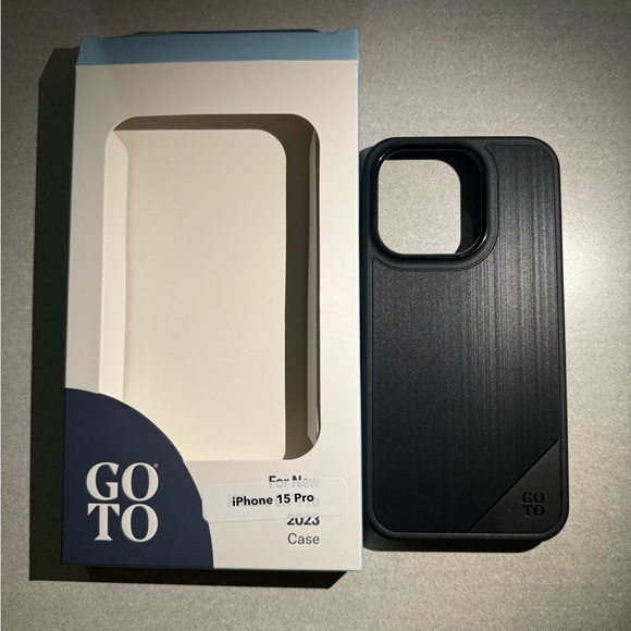 1 GOTO IPHONE 15 PRO 6.1 slick black case. - Picture 3 of 3